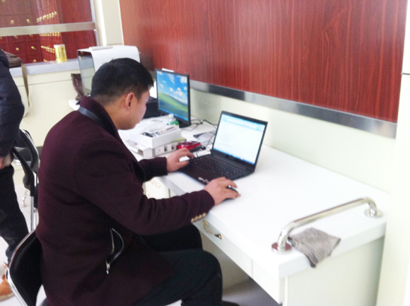 我公司技术人员赴兖州进行公共卫生一体机安装调试 我公司技术人员赴兖州进行公共卫生一体机安装调试